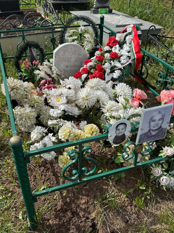 Фото надгробия: Зарипова Светлана Анасовна