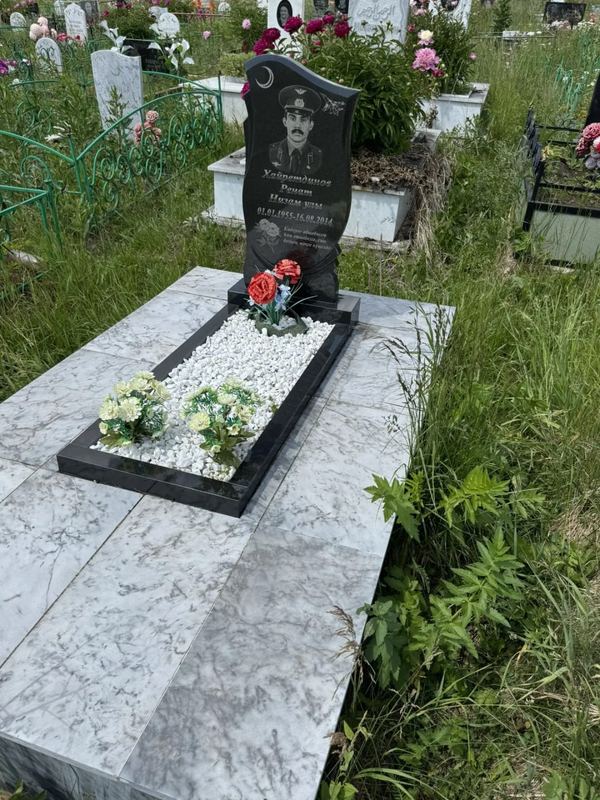 Фото надгробия: Хайретдинов Ренат Низамович
