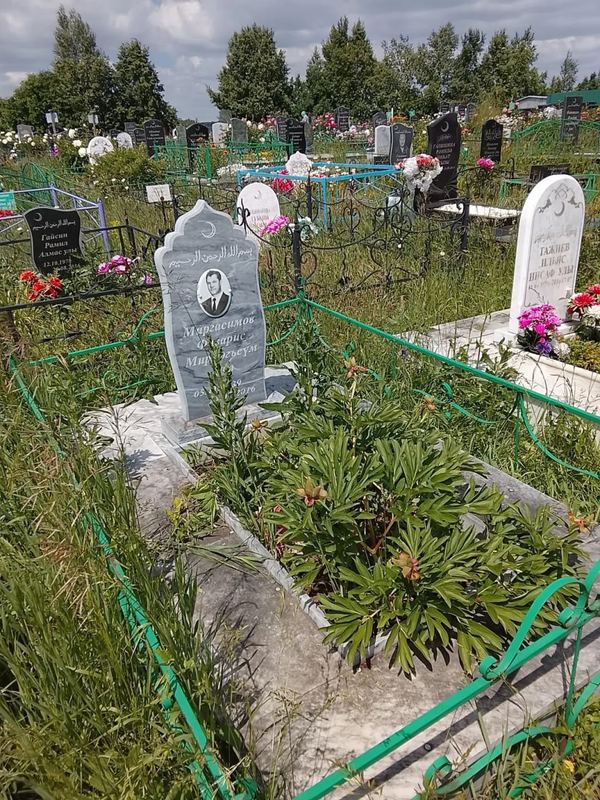 Фото надгробия: Миргасимов Фаварис Мирмагсумович