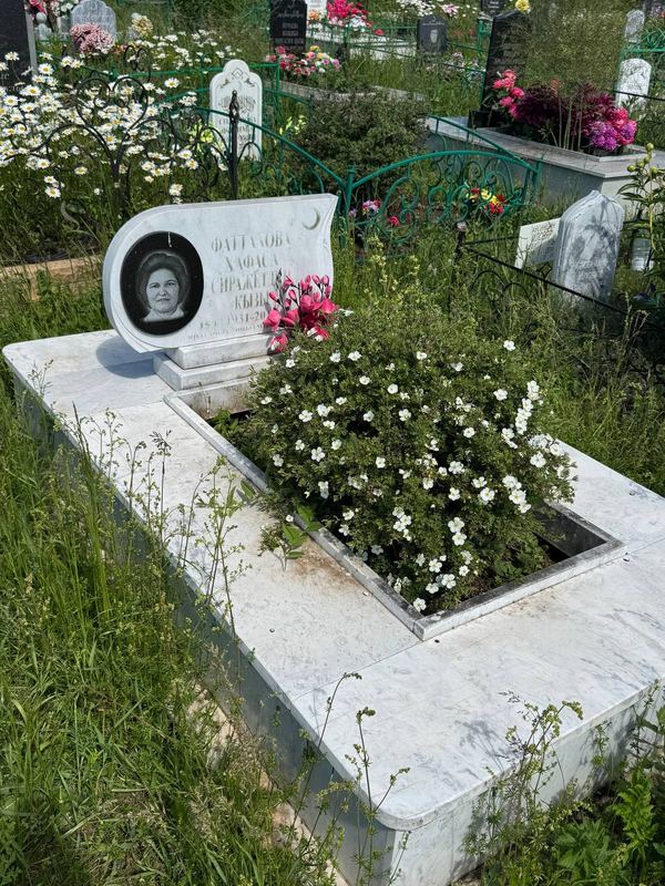 Фото надгробия: Фаттахова Хафаса Сиражетдиновна
