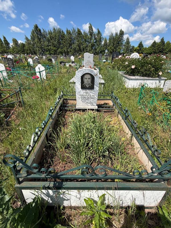 Фото надгробия: Букетов Ринат Махмутович