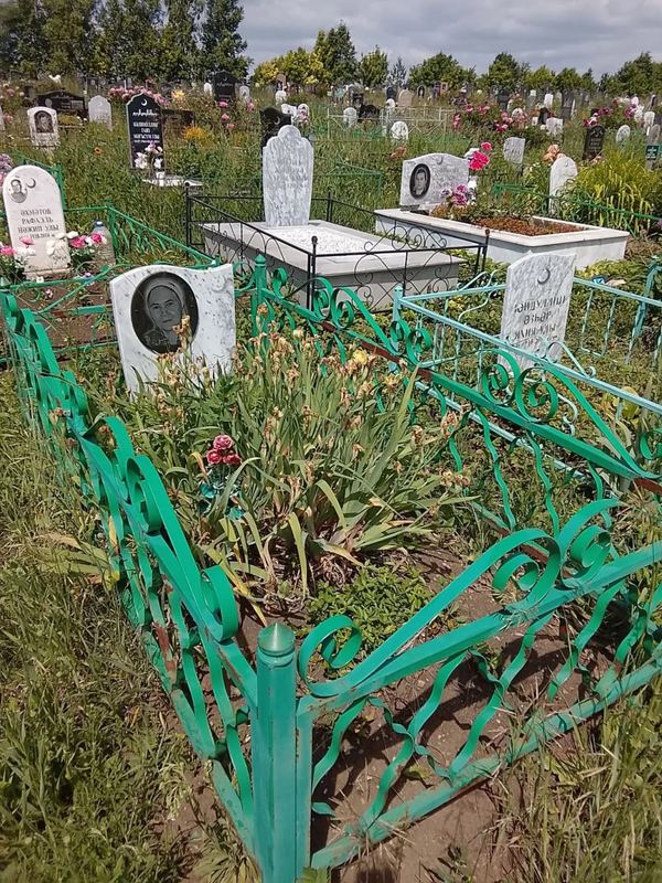 Фото надгробия: Исхакова Асия Саяхетдиновна