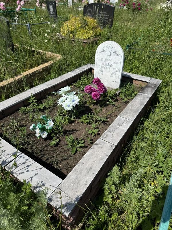 Фото надгробия: Насибуллин Алмас Валиуллович