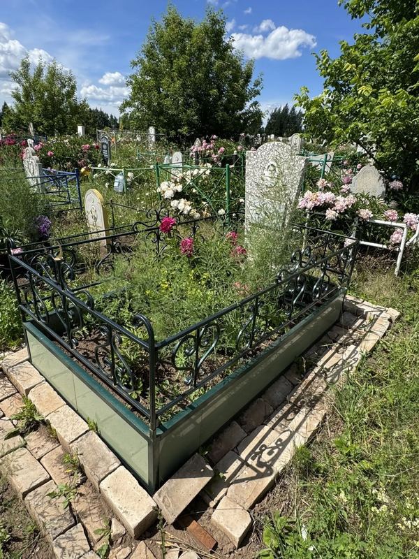 Фото надгробия: Салишева Амина Юсуповна