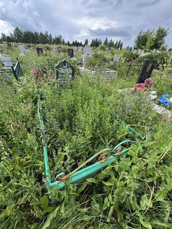 Фото надгробия: Насыйбуллин Ахмадулла Насыйбуллович