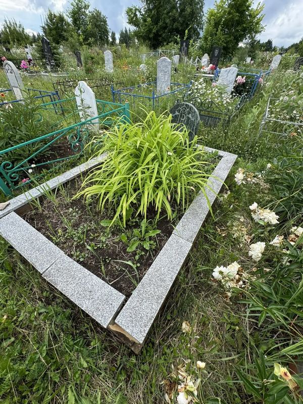 Фото надгробия: Мустафина Флера Зарифовна