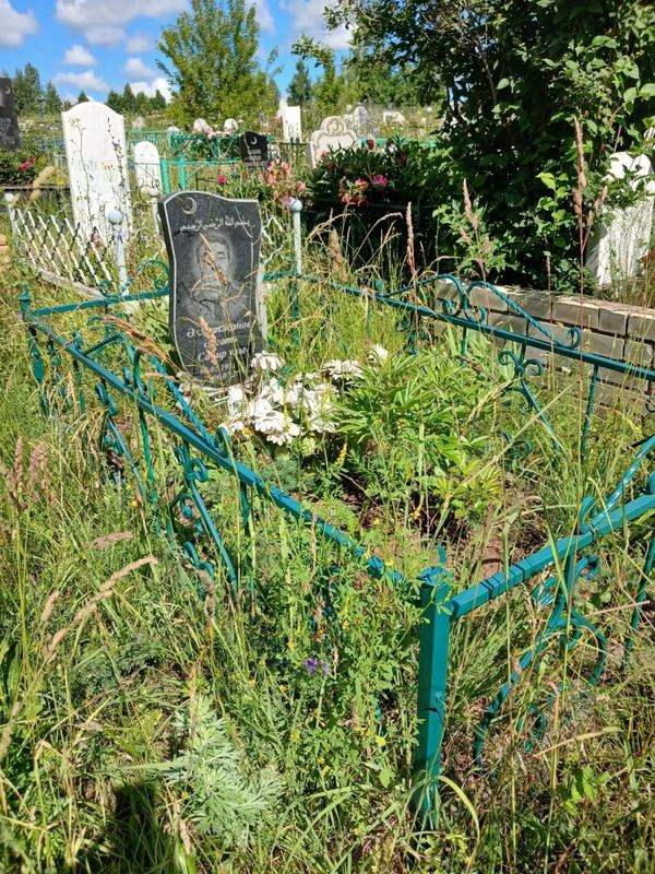 Фото надгробия: Ахметзянов Асгать Сабирович