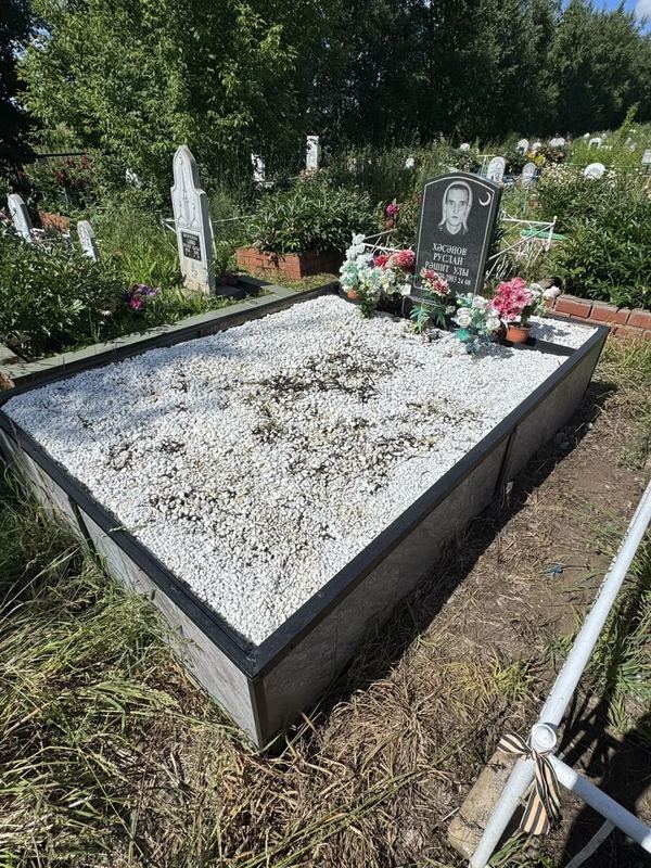 Фото надгробия: Хасанов Руслан Рашитович