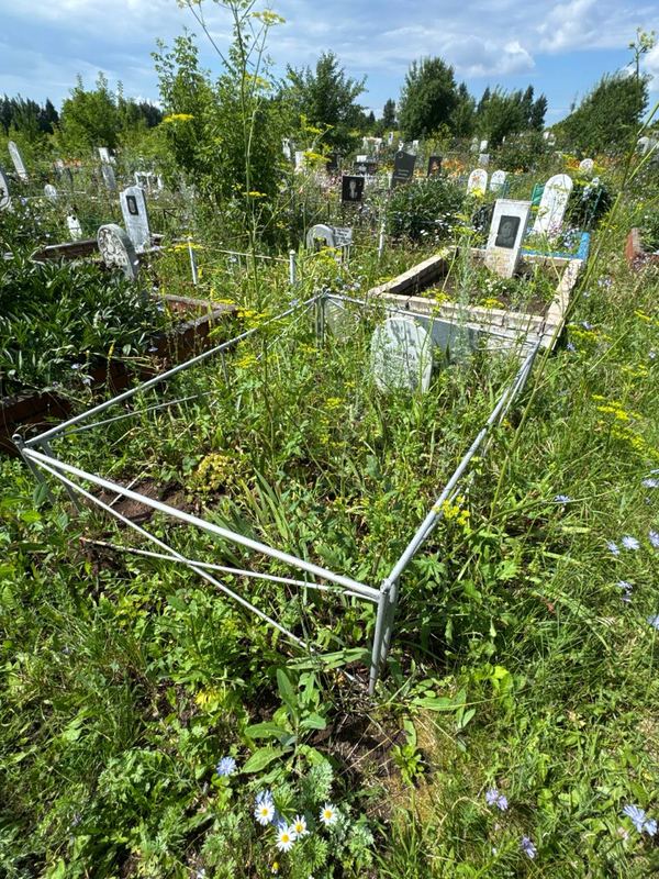 Фото надгробия: Зарипова Миннегаян Галиахметовна