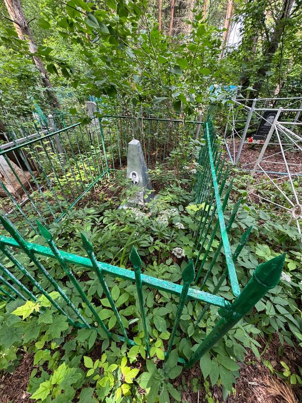 Фото надгробия: Каримова Сагдуна Гарифовна