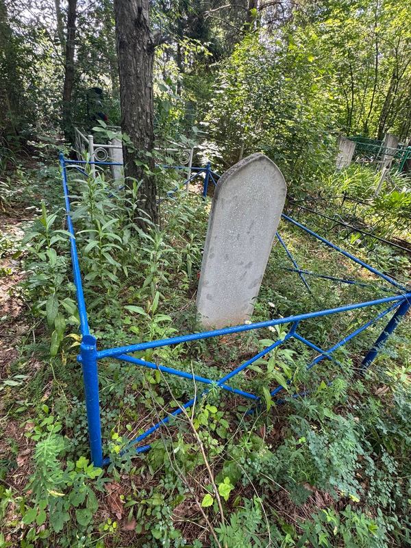 Фото надгробия: Гараев Роберт Анварович
