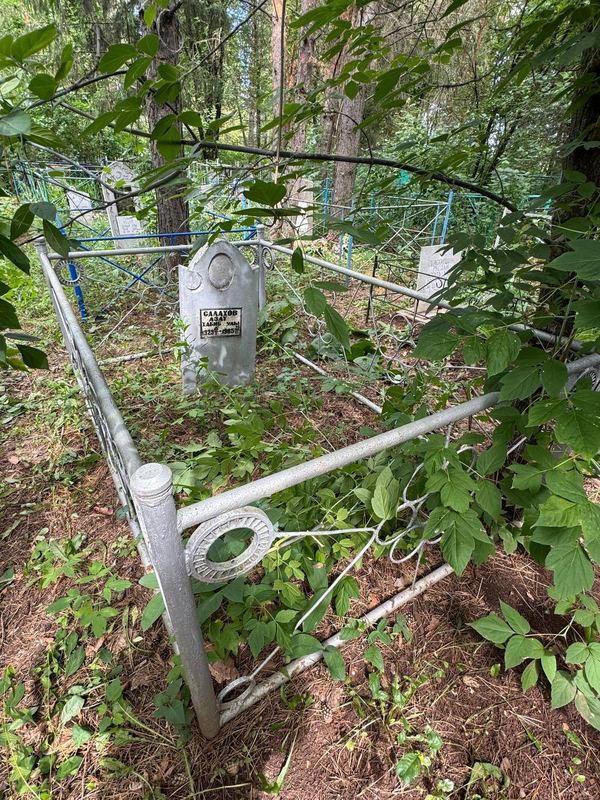 Фото надгробия: Салахов Азат Хабибович