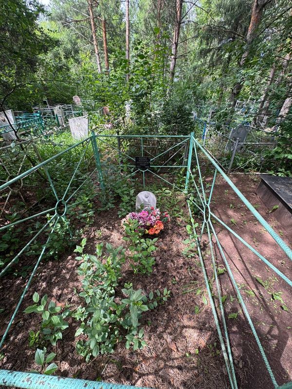 Фото надгробия: Валиева Марвара Ахметгараевна