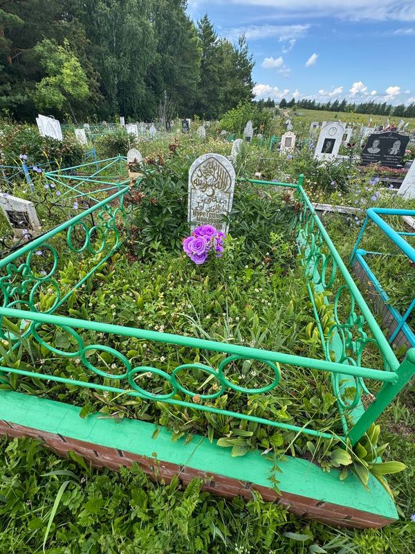 Фото надгробия: Нуретдинов Мунавир Фазлетдинович