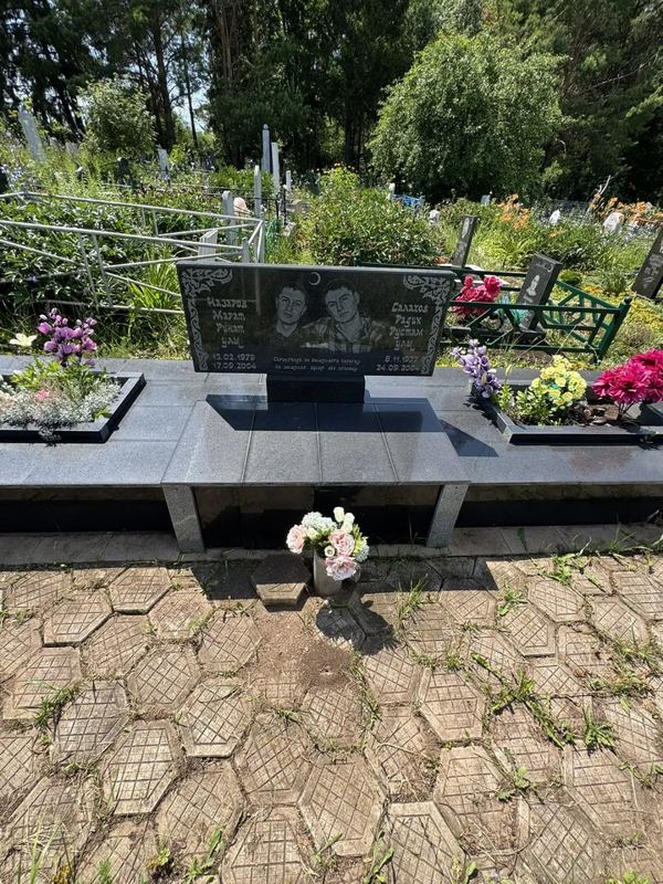 Фото надгробия: Назаров Марат Ринатович