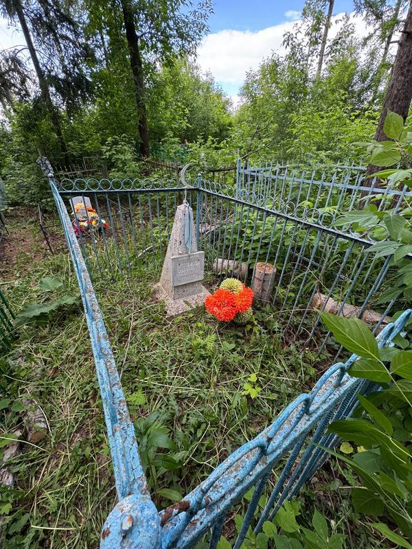 Фото надгробия: Ямалиева Дуррия Хуснетдиновна