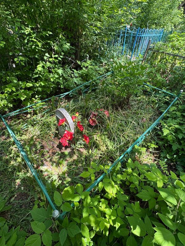Фото надгробия: Амиров Юсуф Исматуллович