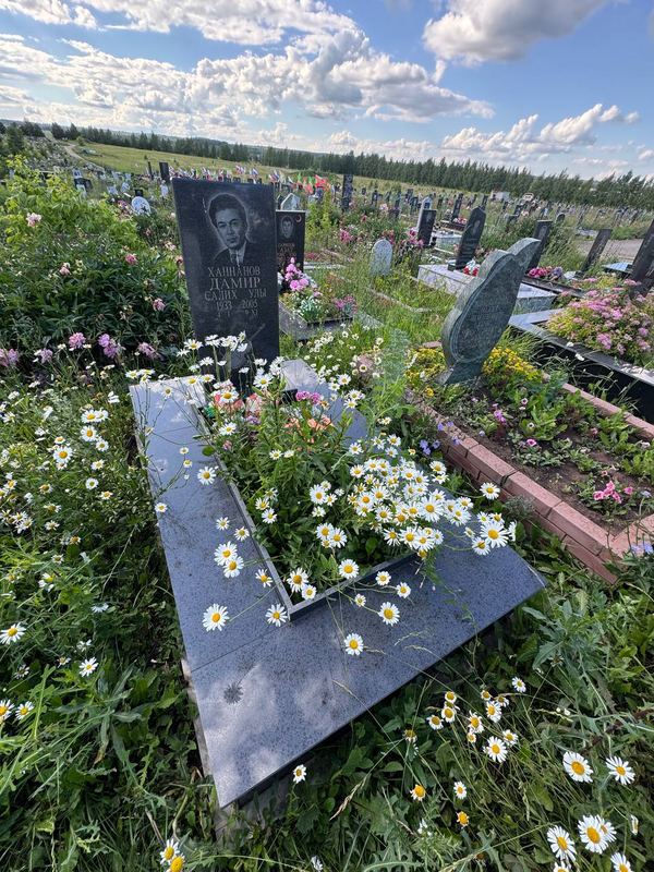Фото надгробия: Ханнанов Дамир Салихович