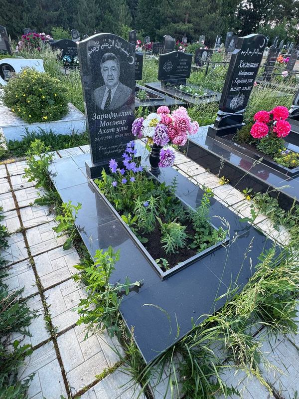 Фото надгробия: Зарифуллин Мусавир Ахатович