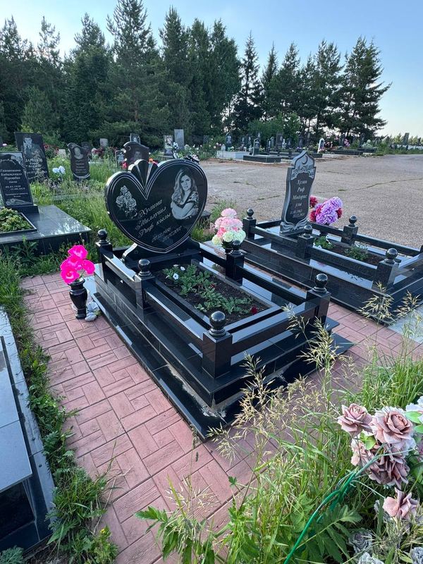 Фото надгробия: Хузина Миляуша Рифовна