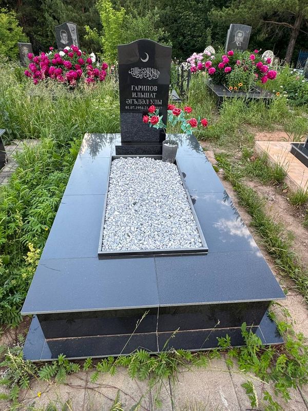 Фото надгробия: Гарипов Ильшат Агдалович