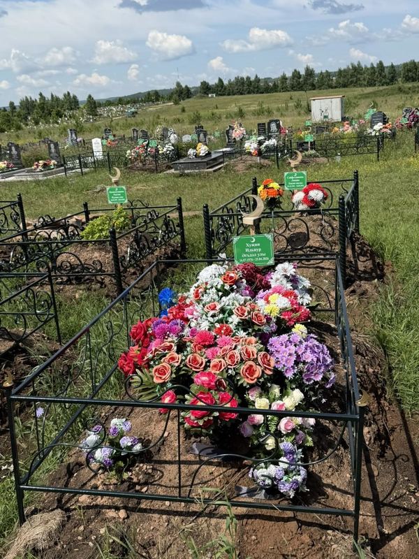 Фото надгробия: Хужин Ильнур Агдалович