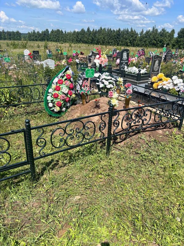 Фото надгробия: Саетгараев Дамир Фоатович