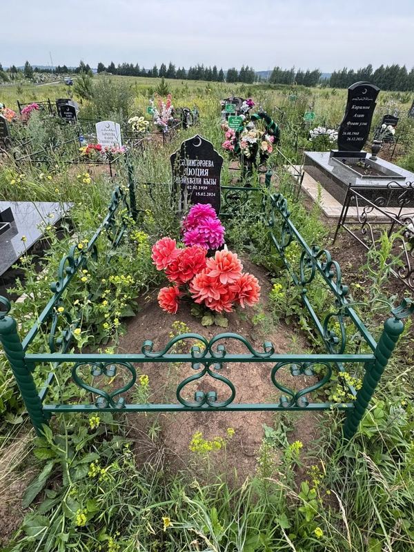 Фото надгробия: Салимгараева Люция Шайхвалиевна